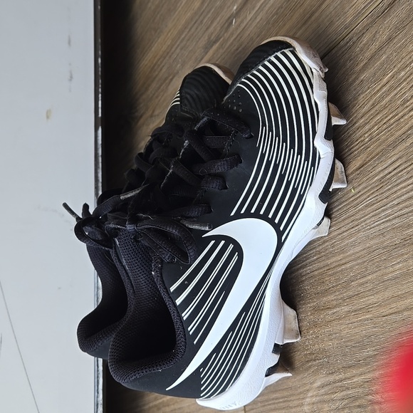 Nike FastFlex Softball Cleats - Picture 2 of 6